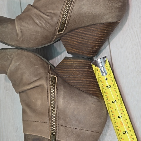 OTBT Women Rhine Lander Ankle Leather Boots heels shoes sz 7M - Picture 9 of 13